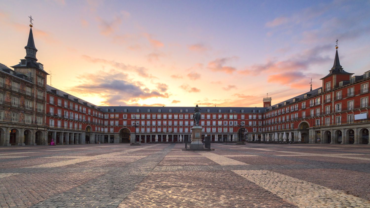 Plaza Mayor in Spain, Europe | Architecture - Rated 6.3