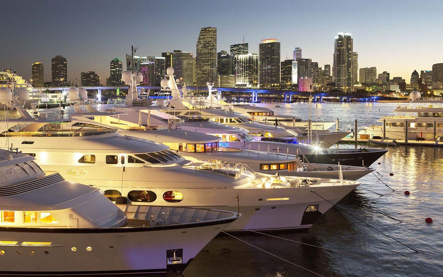 Bal Harbour Marina in USA, North America | Yachting - Rated 3.7