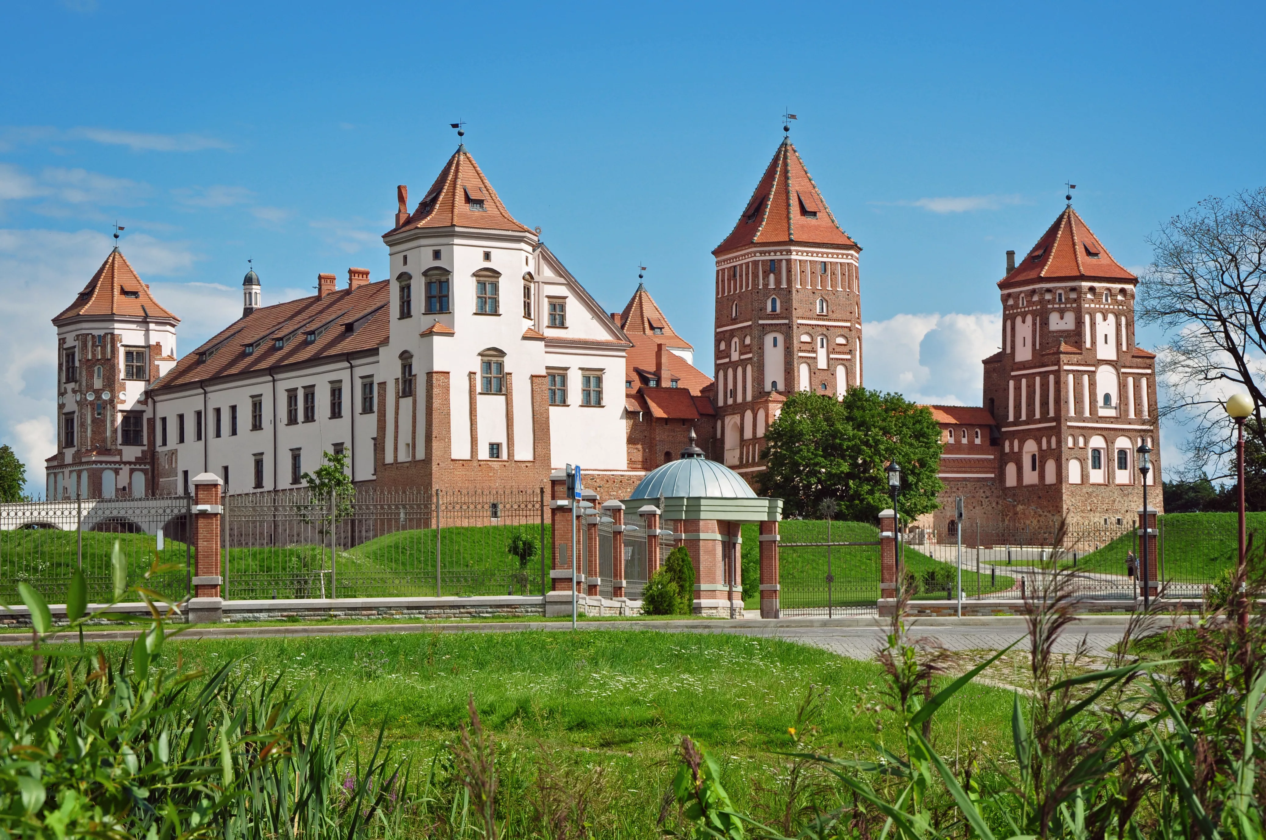 Mir Castle in Belarus, Europe | Castles - Rated 4.3