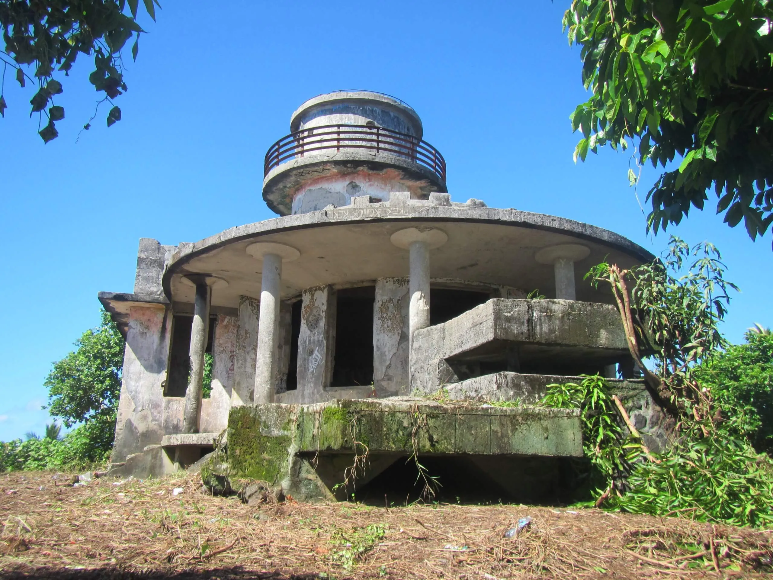 Old Japanese Lighthouse in Micronesia, Australia and Oceania | Architecture - Rated 0.7