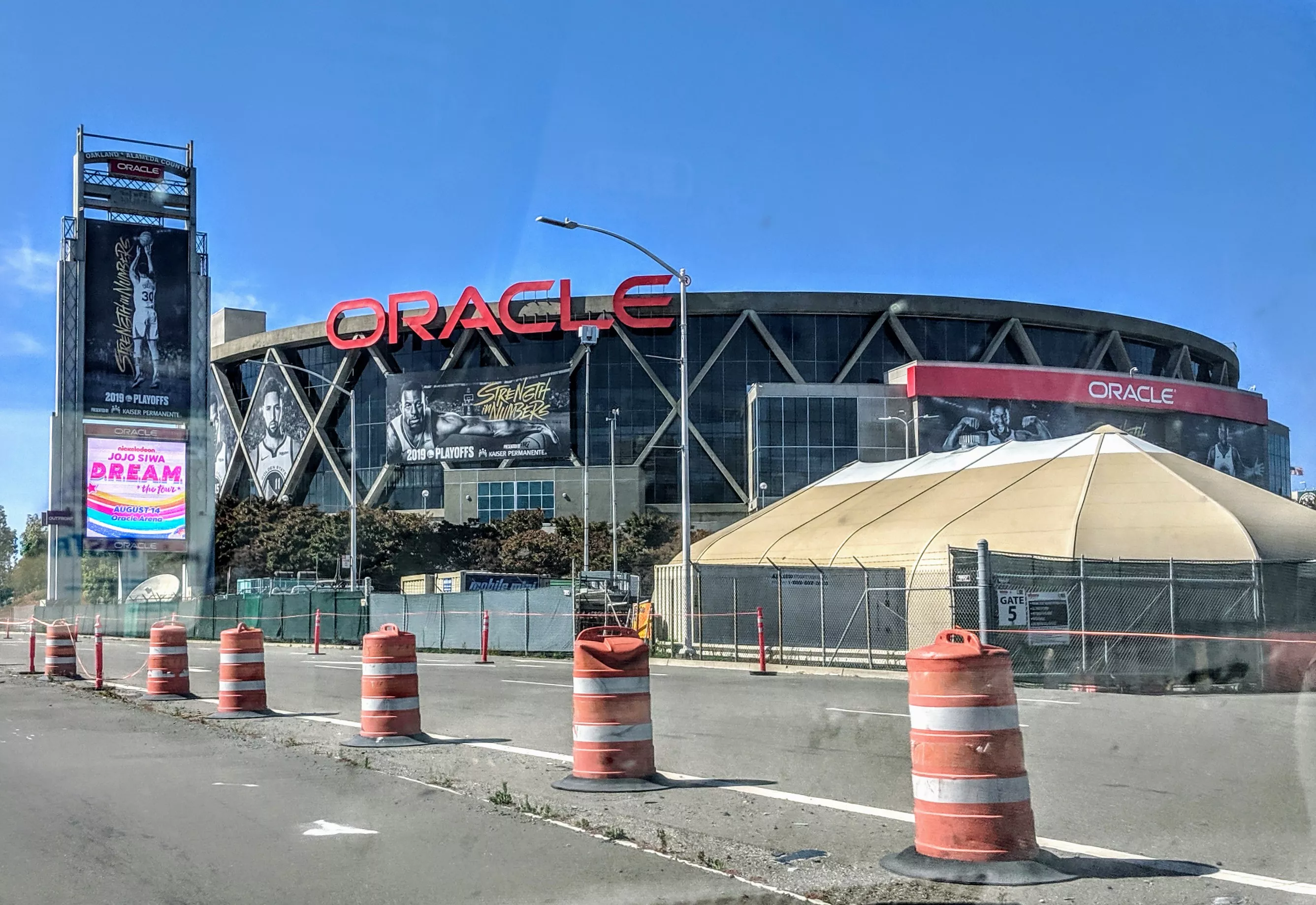 Oracle Arena in USA, North America | Basketball - Rated 5.2
