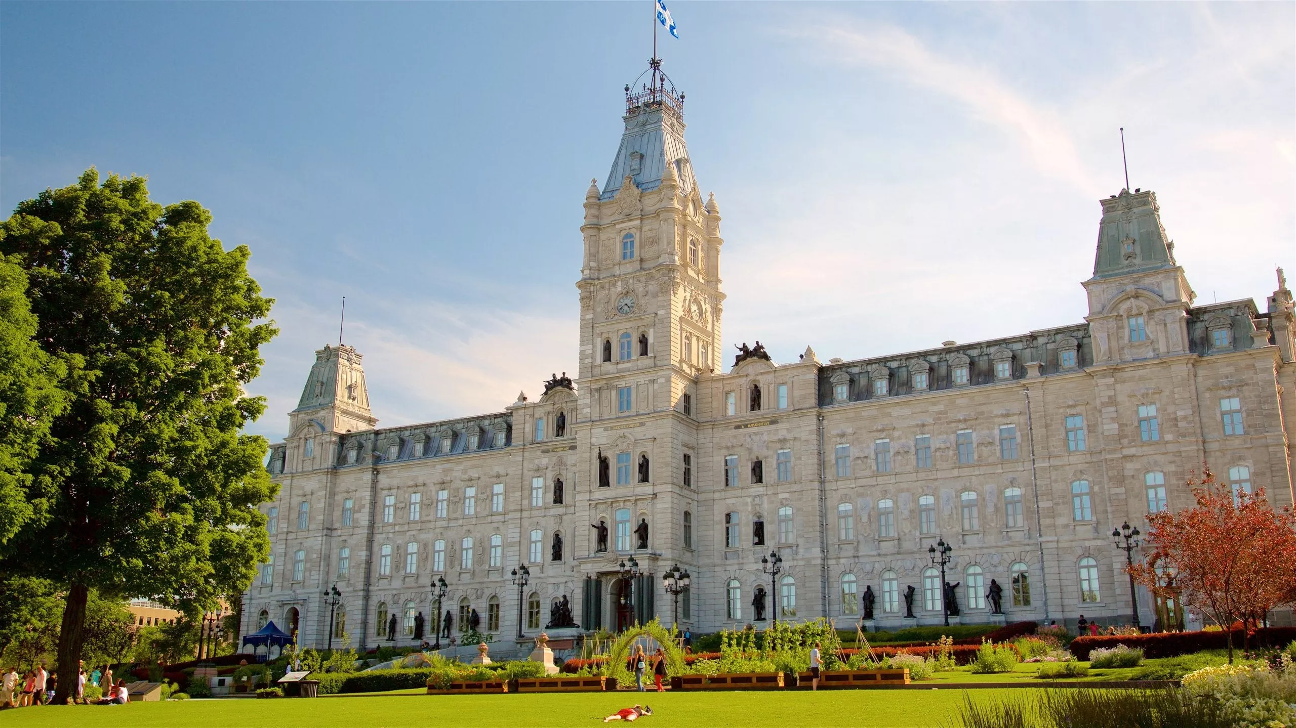 Parliament Building in Canada, North America | Architecture - Rated 3.5