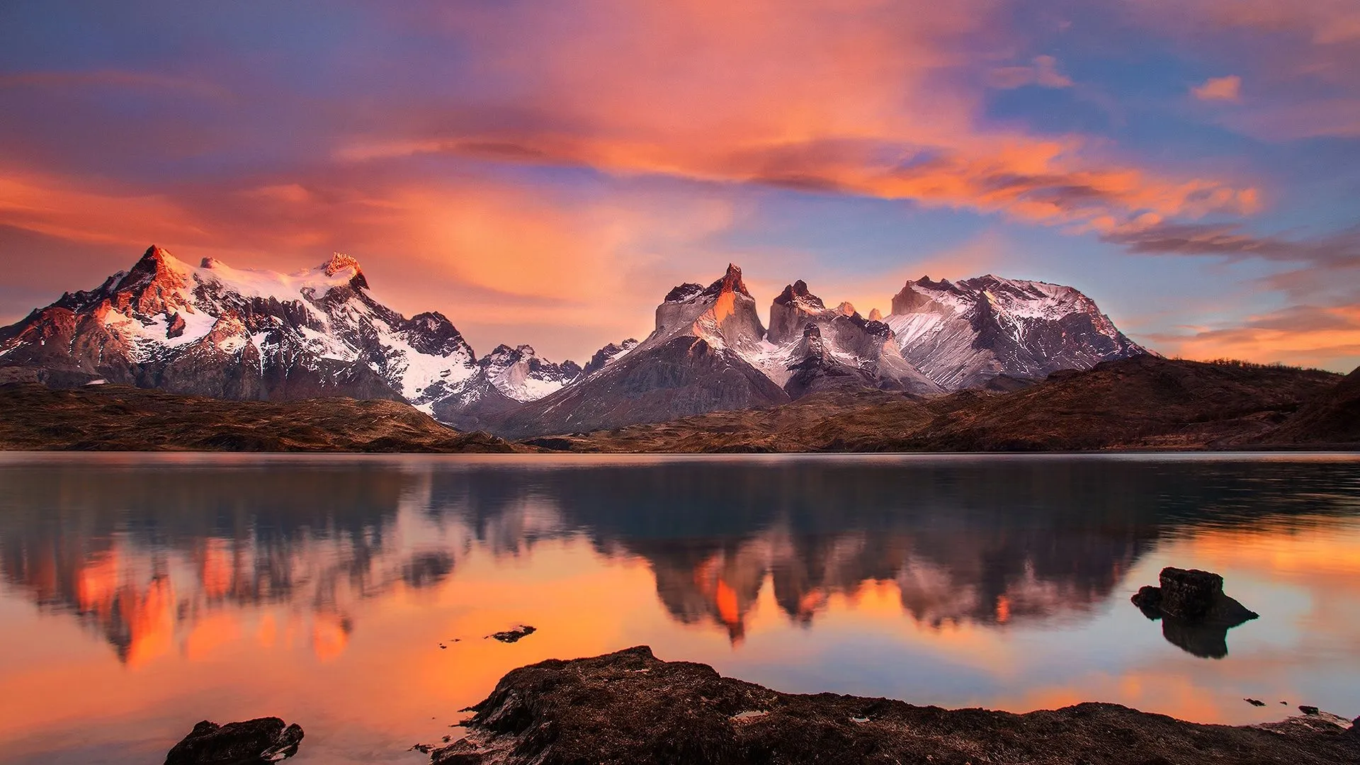 Pehoe Lake in Chile, South America | Lakes - Rated 0.9