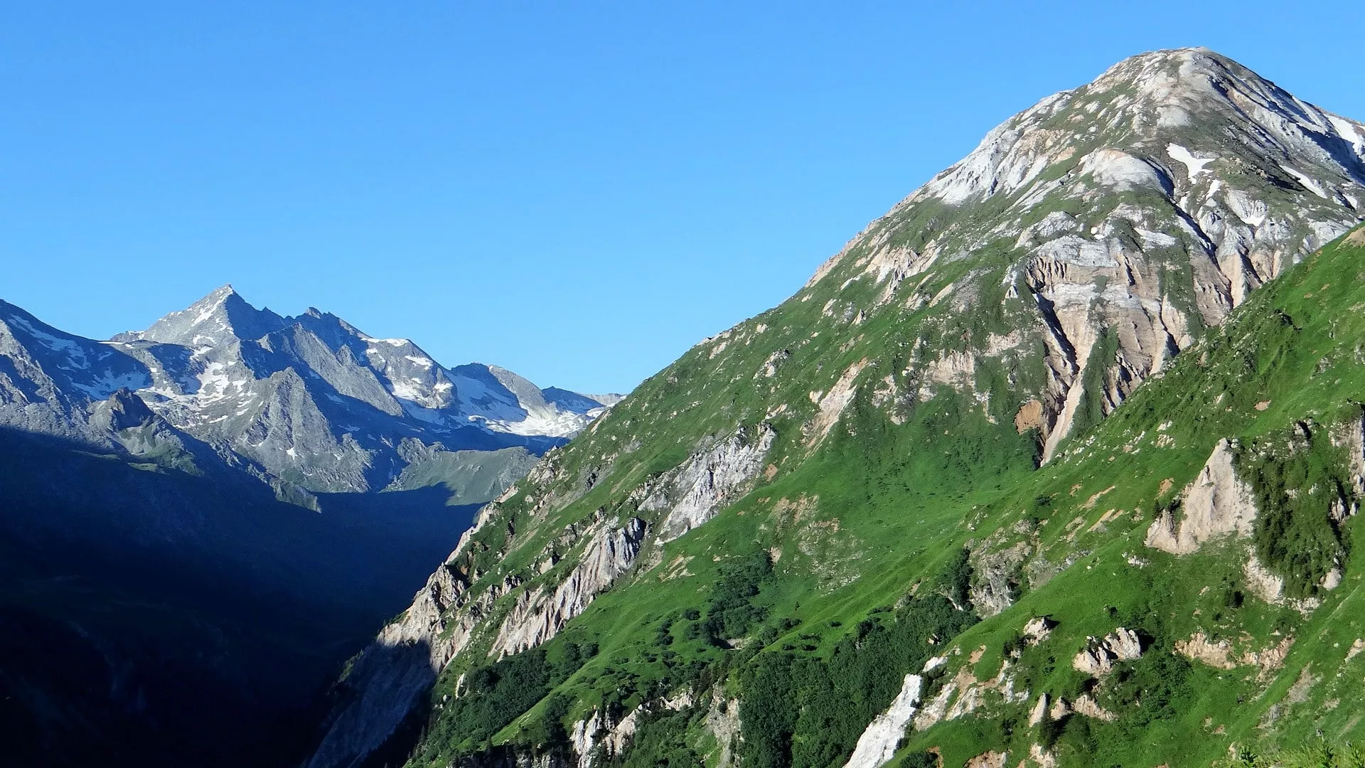 Petit Mont Blanc in Italy, Europe | Mountaineering,Trekking & Hiking,Climbing - Rated 1