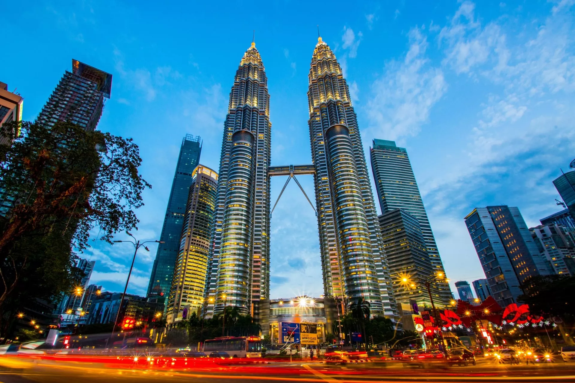 Petronas Twin Towers in Malaysia, East Asia | Observation Decks - Rated 5.9
