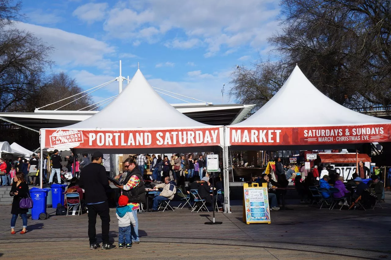 Portland Saturday Market in USA, North America | Architecture - Rated 3.7
