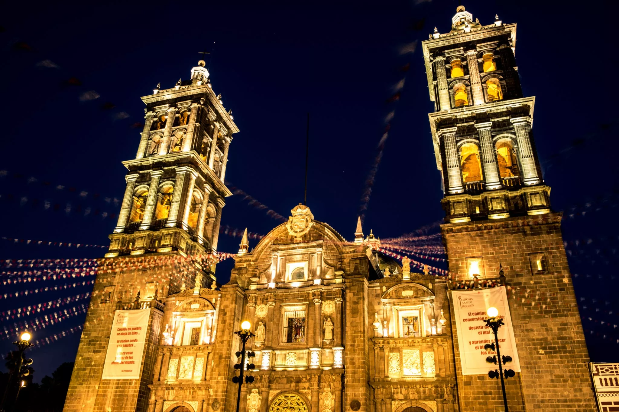 Puebla Cathedral in Mexico, North America | Architecture - Rated 4.1