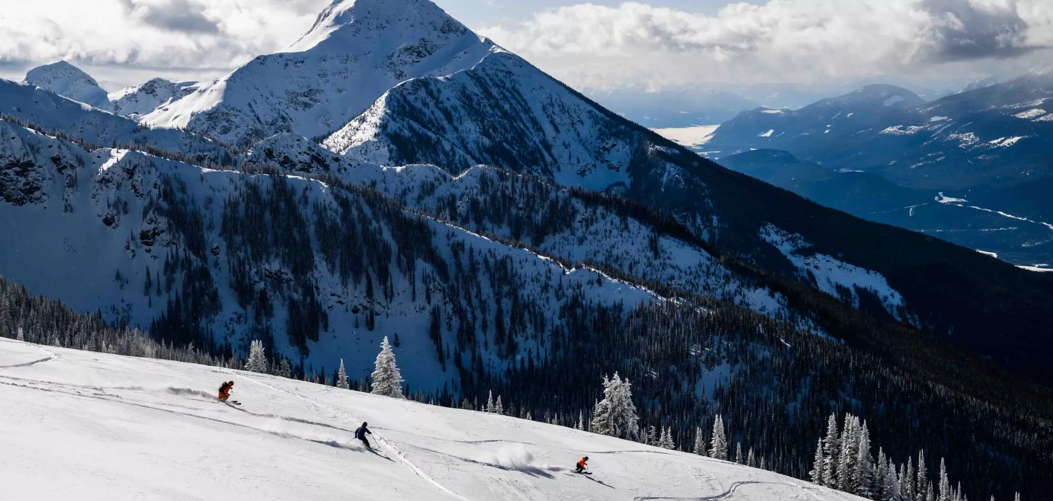 Revelstoke Ski Resort in Canada, North America | Snowboarding,Skiing - Rated 4.5