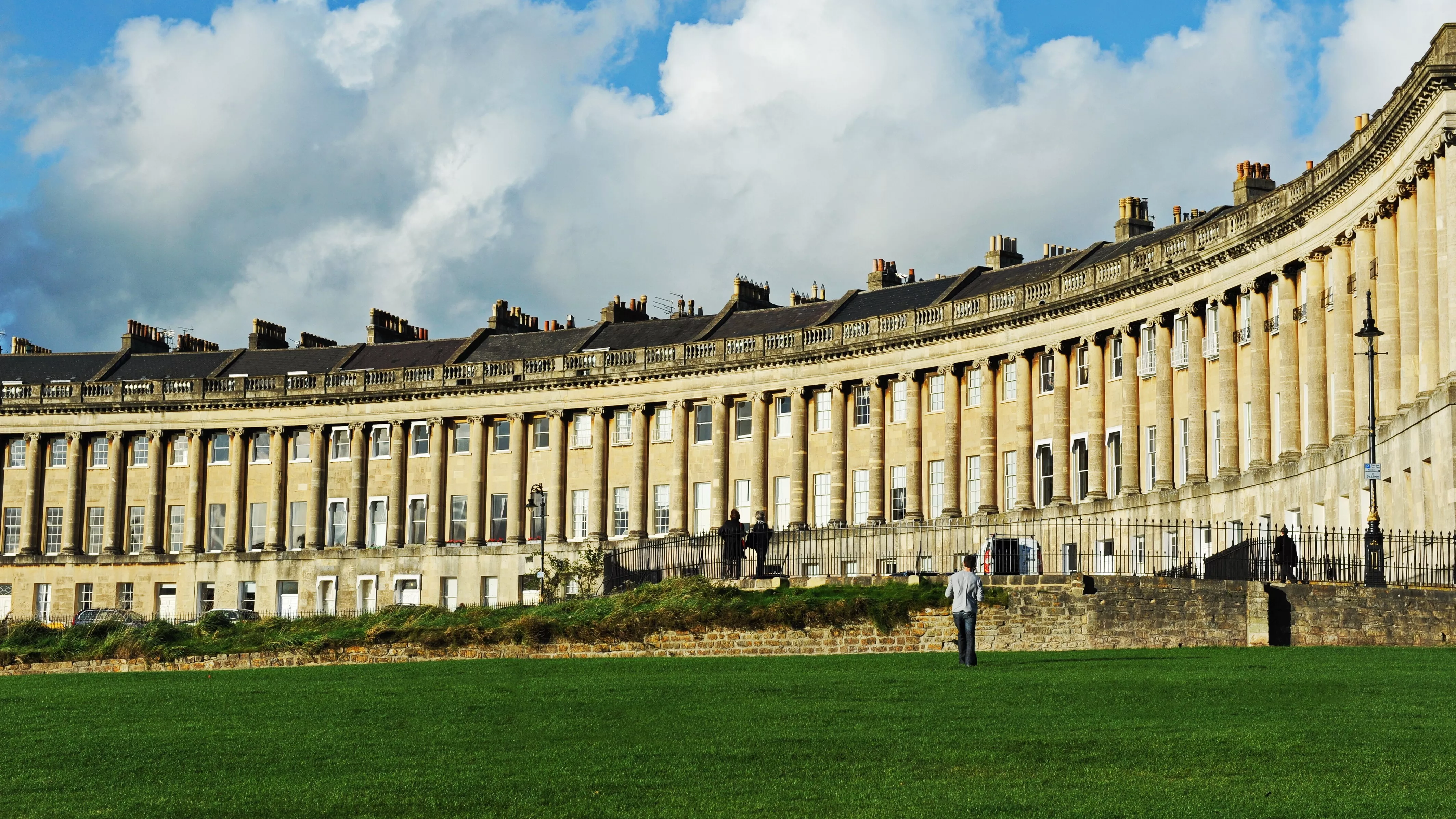 Royal Crescent in United Kingdom, Europe | Architecture - Rated 3.7