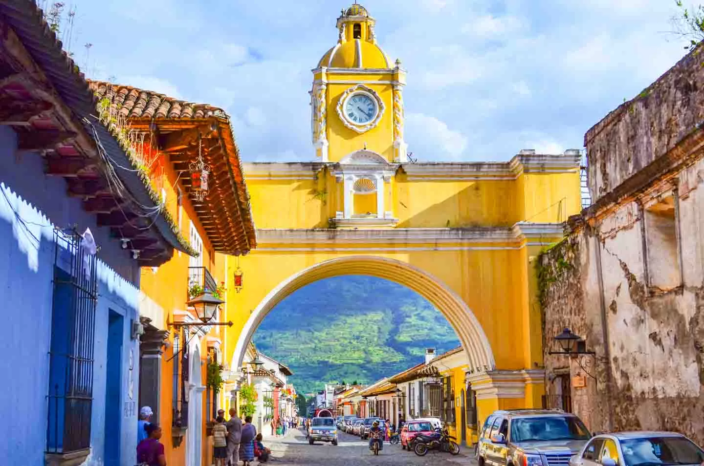 Santa Catalina Arch in Guatemala, North America | Architecture - Rated 3.9