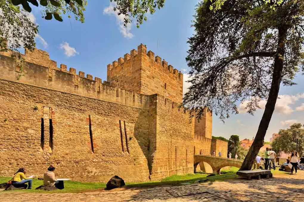 Castelo de Sao Jorge in Portugal, Europe | Castles - Rated 6.1