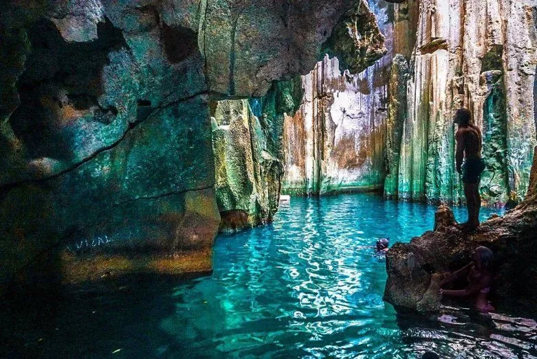 Sawa-i-Lau Caves in Fiji, Australia and Oceania | Caves & Underground Places - Rated 0.7