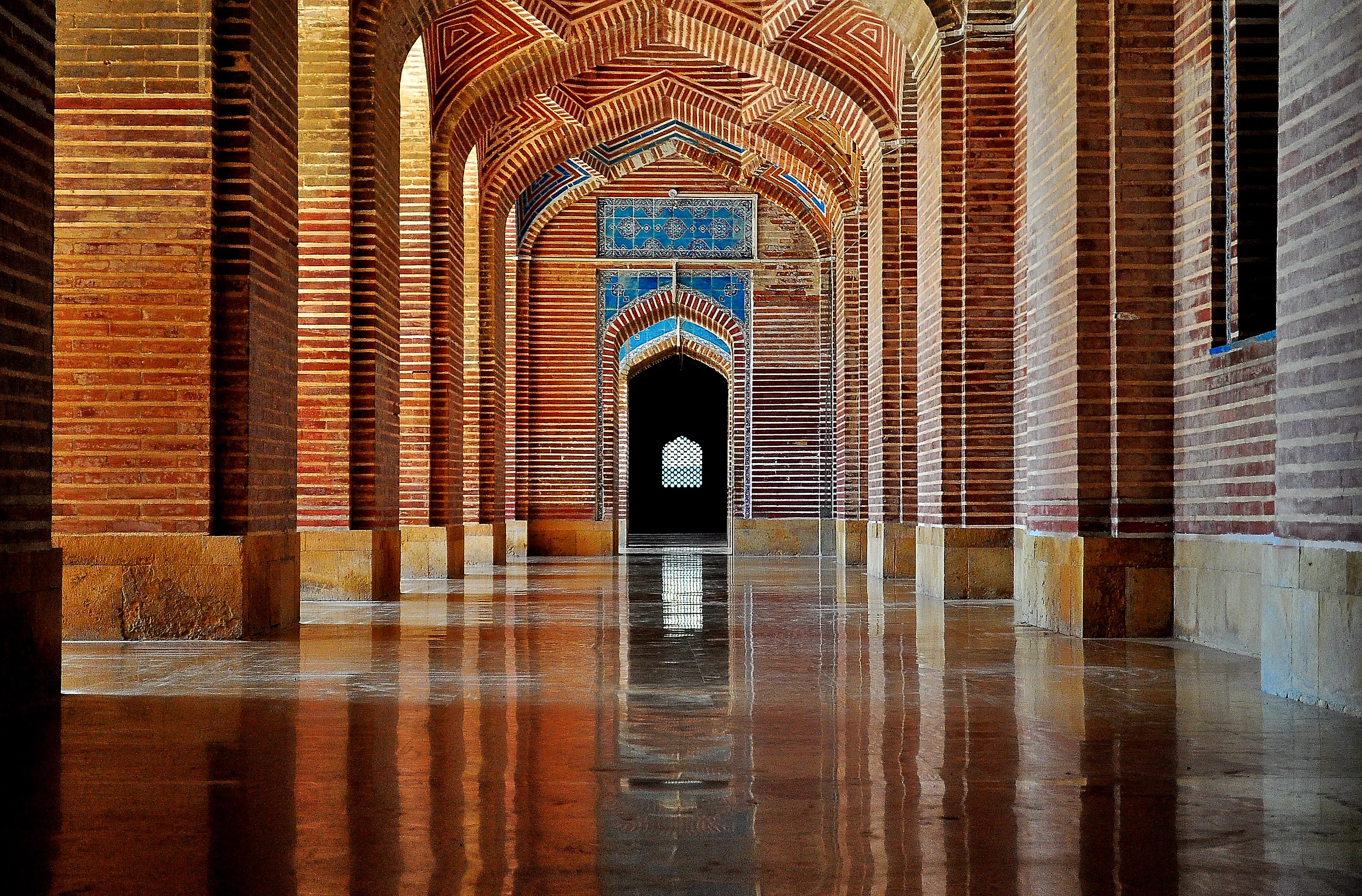 Shah Jahan Masjid Thatta in Pakistan, South Asia | Architecture - Rated 3.7