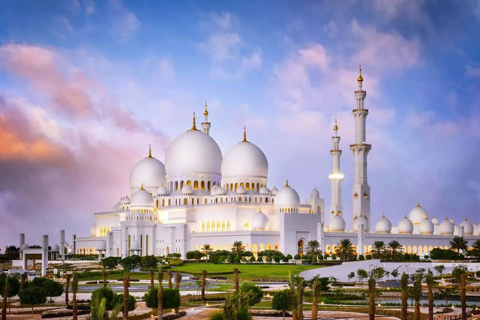 Sheikh Zayed Mosque in United Arab Emirates, Middle East | Architecture - Rated 4.7