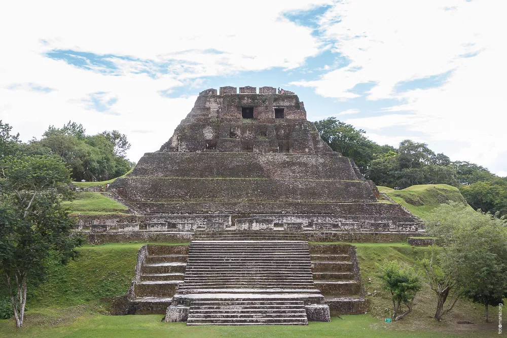 Shunantunich in Belize, North America | Excavations - Rated 3.9