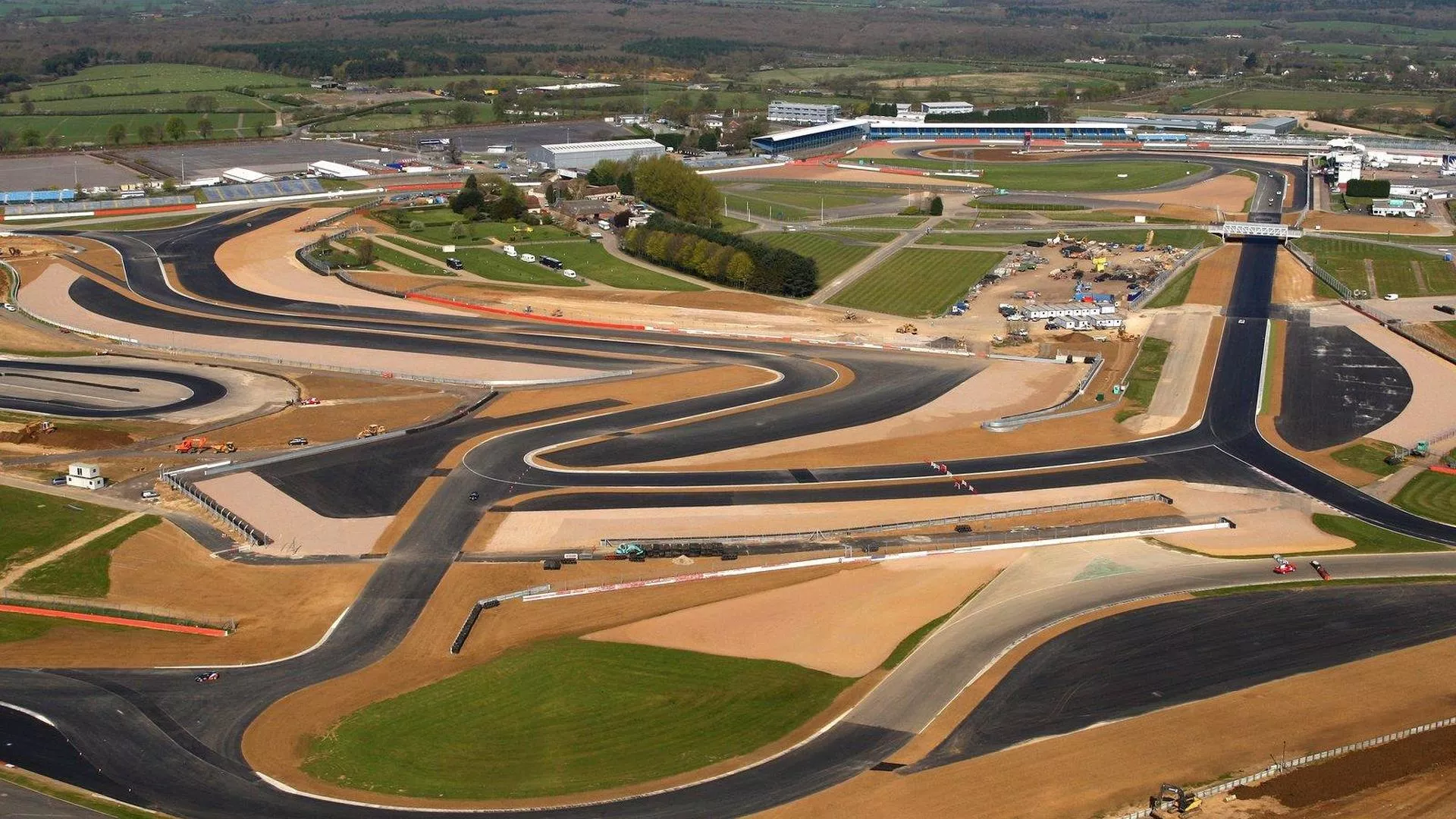 Silverstone Circuit in United Kingdom, Europe | Racing - Rated 6.1