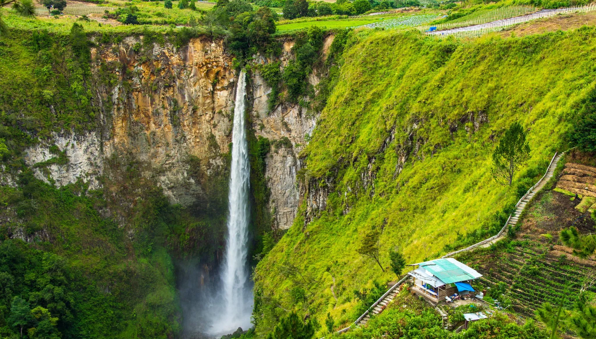 Sipiso-Piso Waterfall in Indonesia, Central Asia | Waterfalls,Trekking & Hiking - Rated 3.7