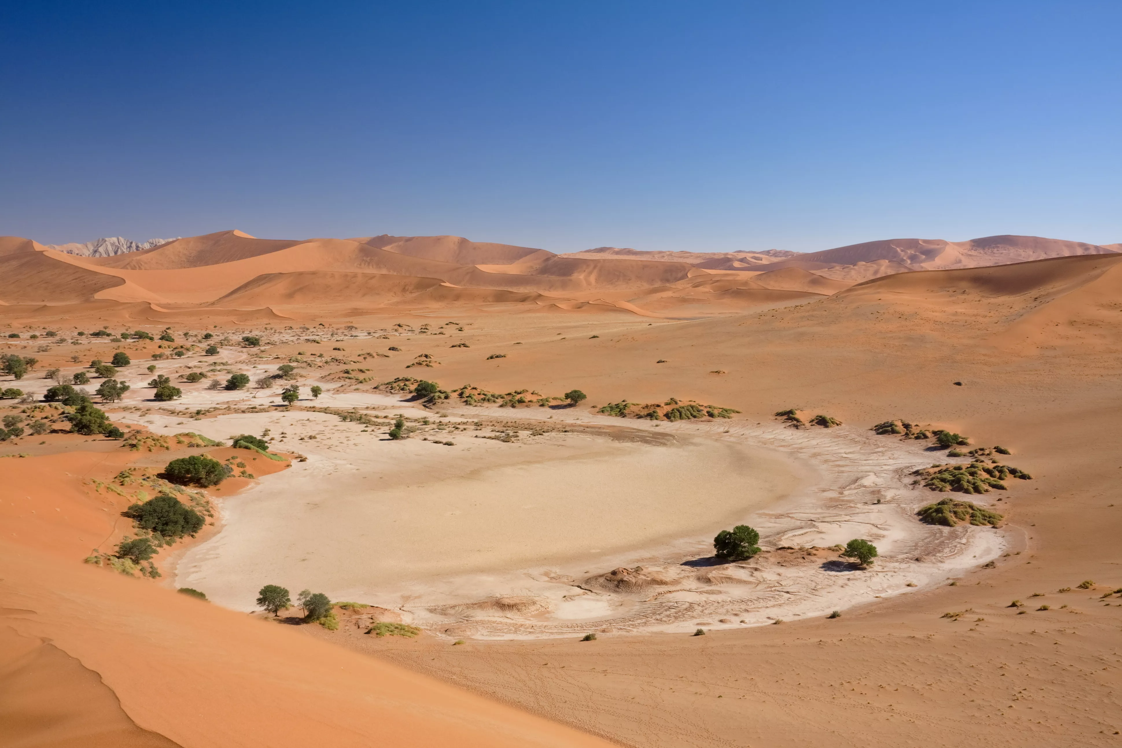 Sossusvlei in Namibia, Africa | Deserts - Rated 4