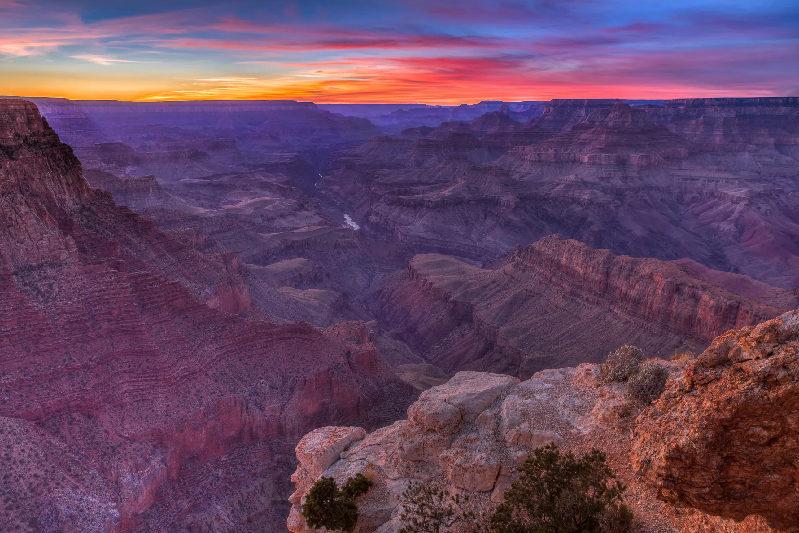 South Rim Trail in USA, North America | Trekking & Hiking - Rated 4