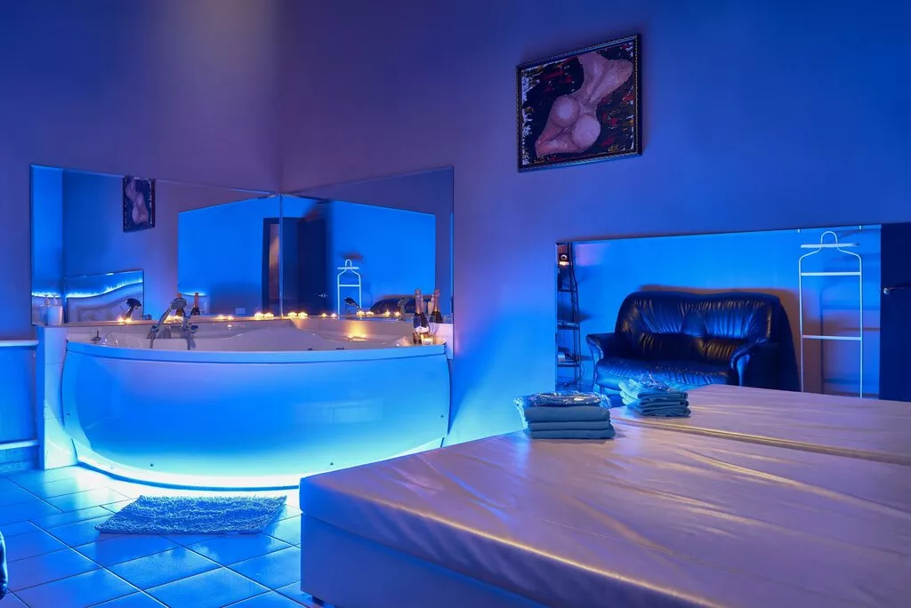 SPA House 24 in Russia, Europe | Massage Parlors,Sex-Friendly Places - Rated 1.1