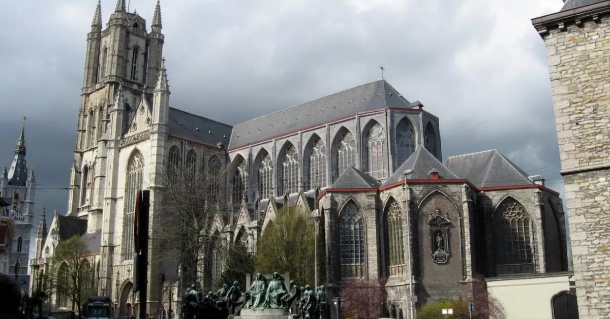 St. Bavon's Cathedral in Belgium, Europe | Architecture - Rated 3.8