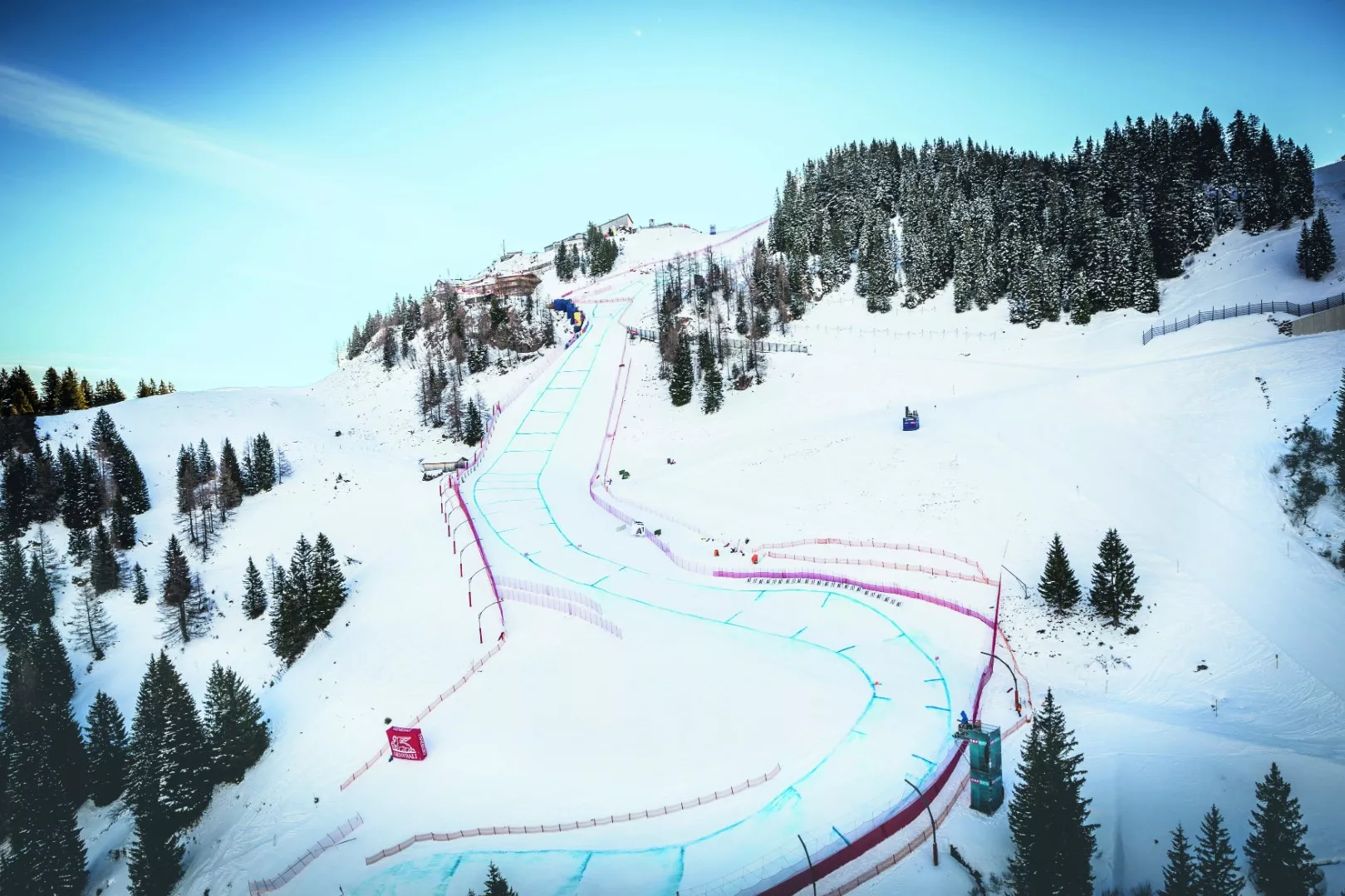 Starthaus Hahnenkammabfahrt in Austria, Europe | Snowboarding,Skiing - Rated 4.2