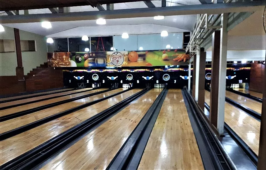 Strike 7 in Brazil, South America | Bowling - Rated 5.7