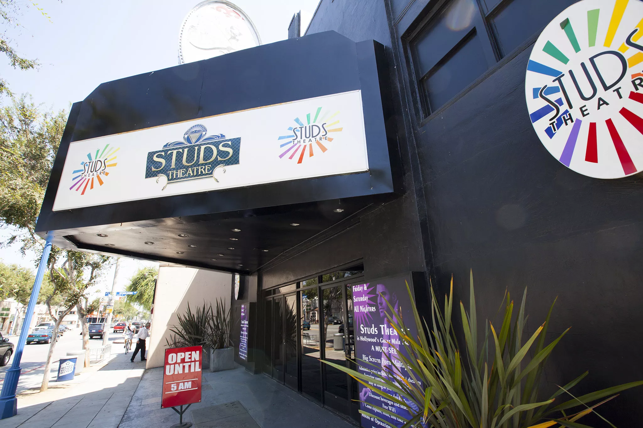 Studs Theatre in USA, North America  - Rated 0.7