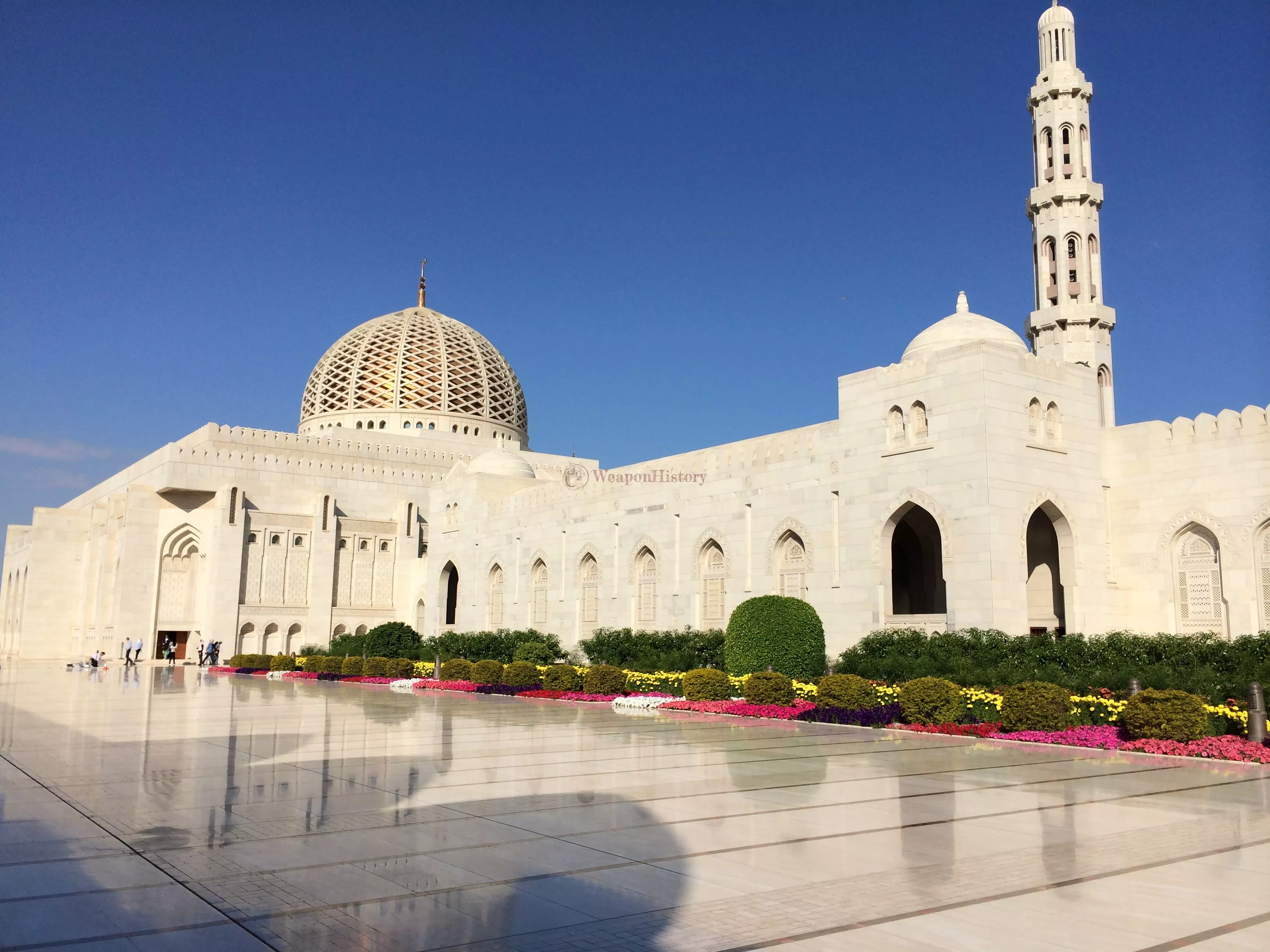 Sultan Qaboos Mosque in Oman, Middle East | Architecture - Rated 4