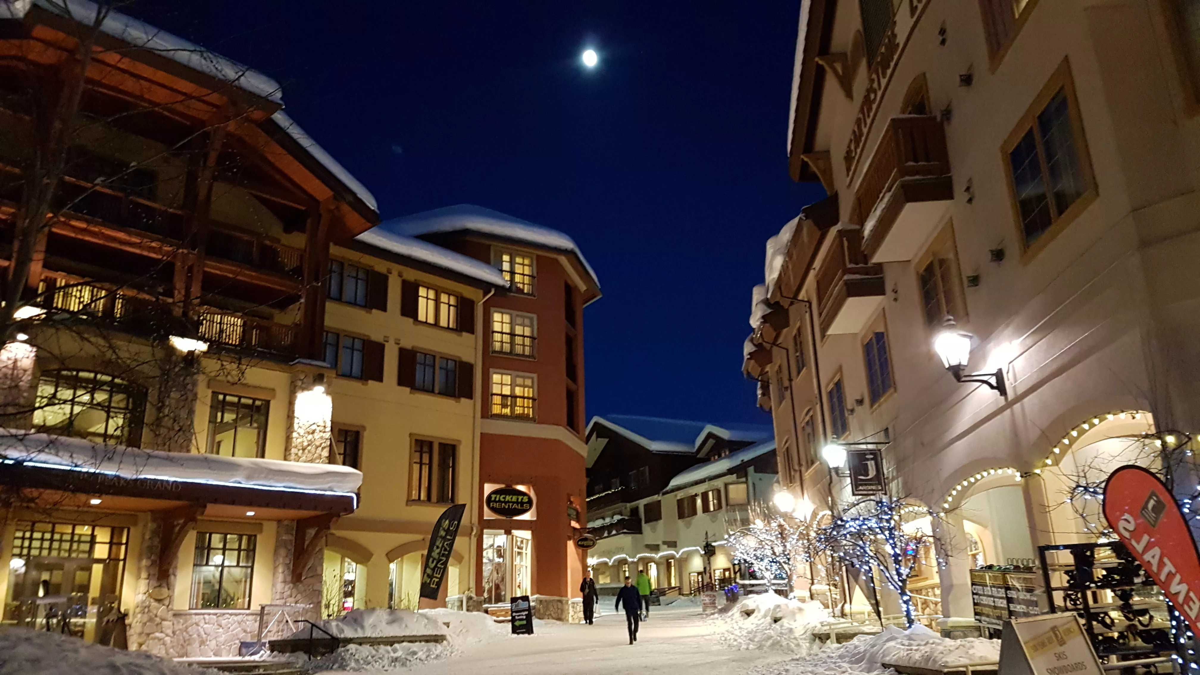 Sun Peaks Ski Resort in Canada, North America | Snowboarding,Skiing - Rated 4.3