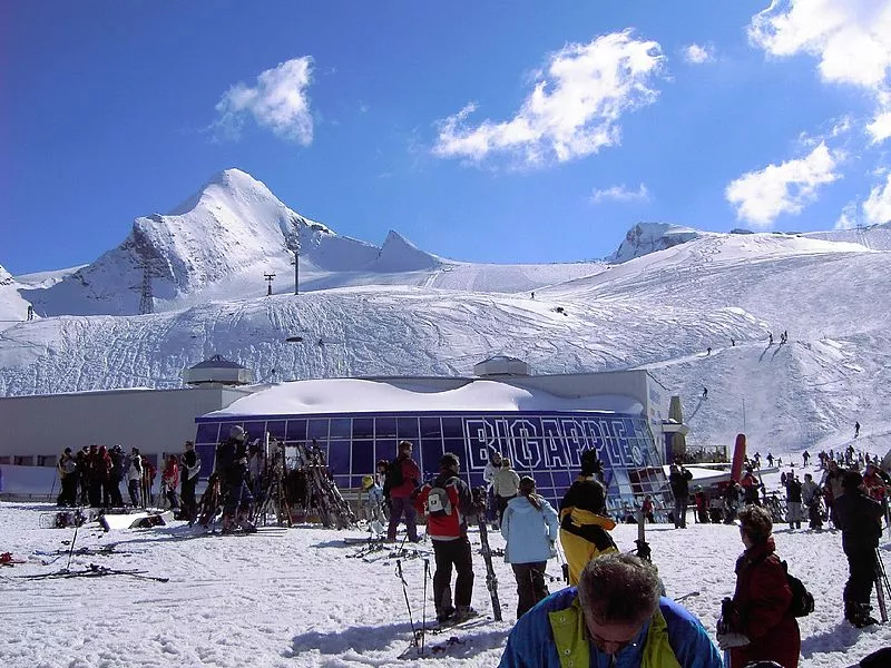 Talstation Kitzsteinhorn in Austria, Europe | Snowboarding,Skiing - Rated 5.4
