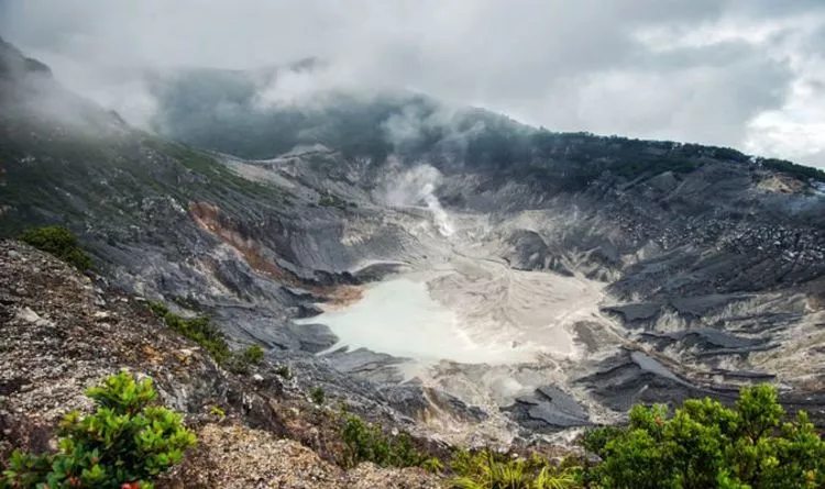Tangkubanparahu in Indonesia, Central Asia | Volcanos - Rated 5.7