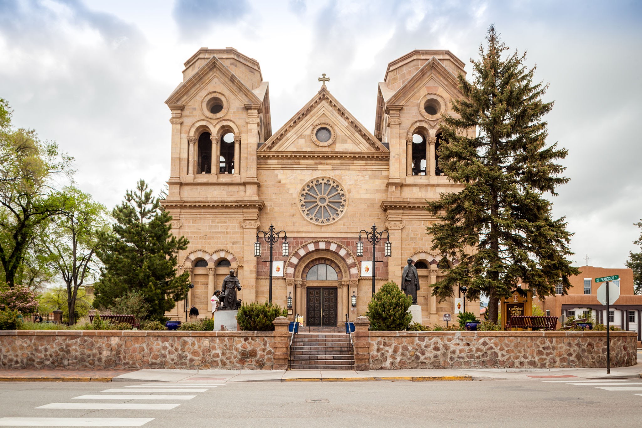 The Cathedral Basilica of St. Francis of Assisi in USA, North America | Architecture - Rated 3.9