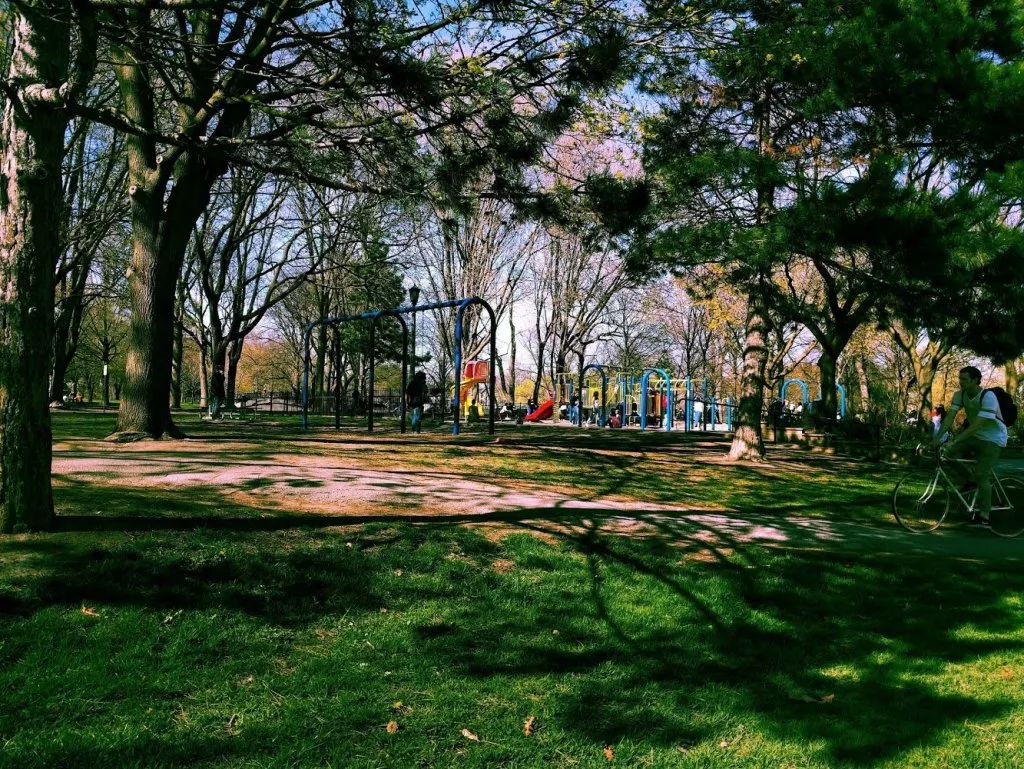 Trinity Bellwoods Park in Canada, North America | Parks - Rated 3.8