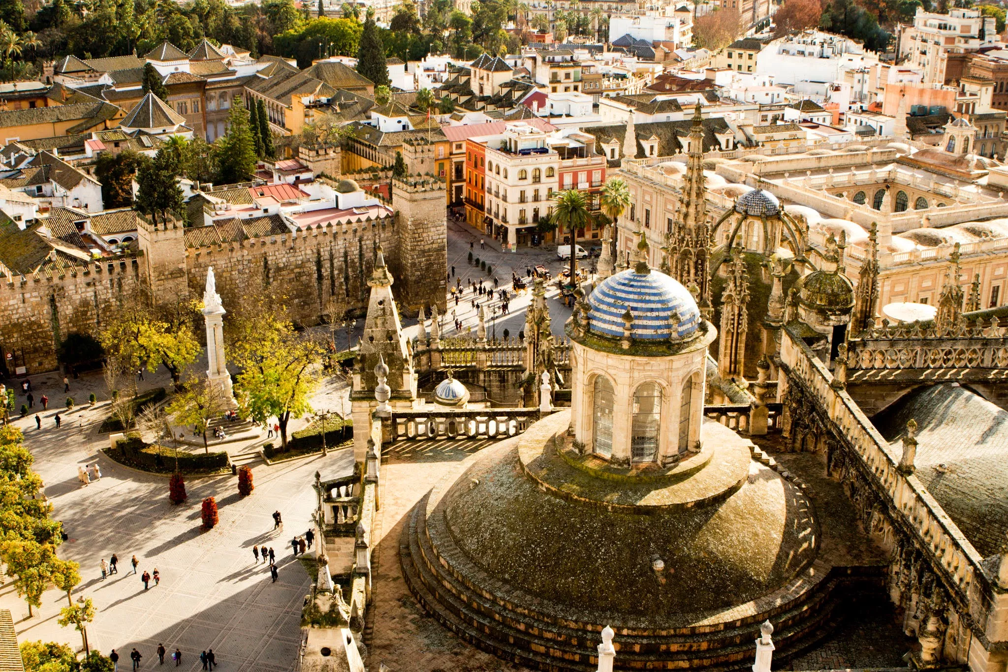 Triumph Square in Spain, Europe | Architecture - Rated 3.7