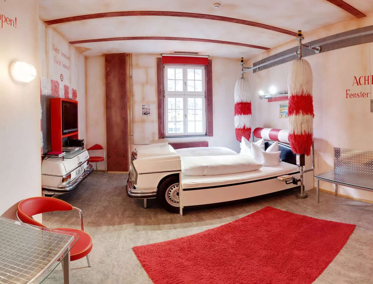 V8 Hotel in Germany, Europe | BDSM Hotels and Сlubs - Rated 4