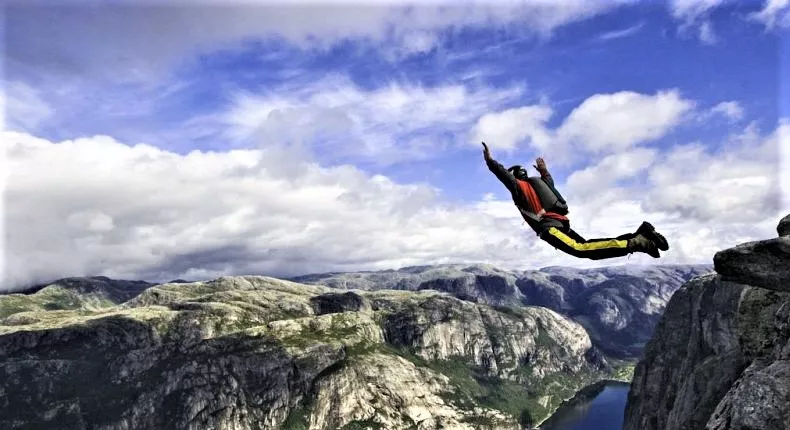 Yosemite National Park in USA, North America | BASE Jumping - Rated 9.9