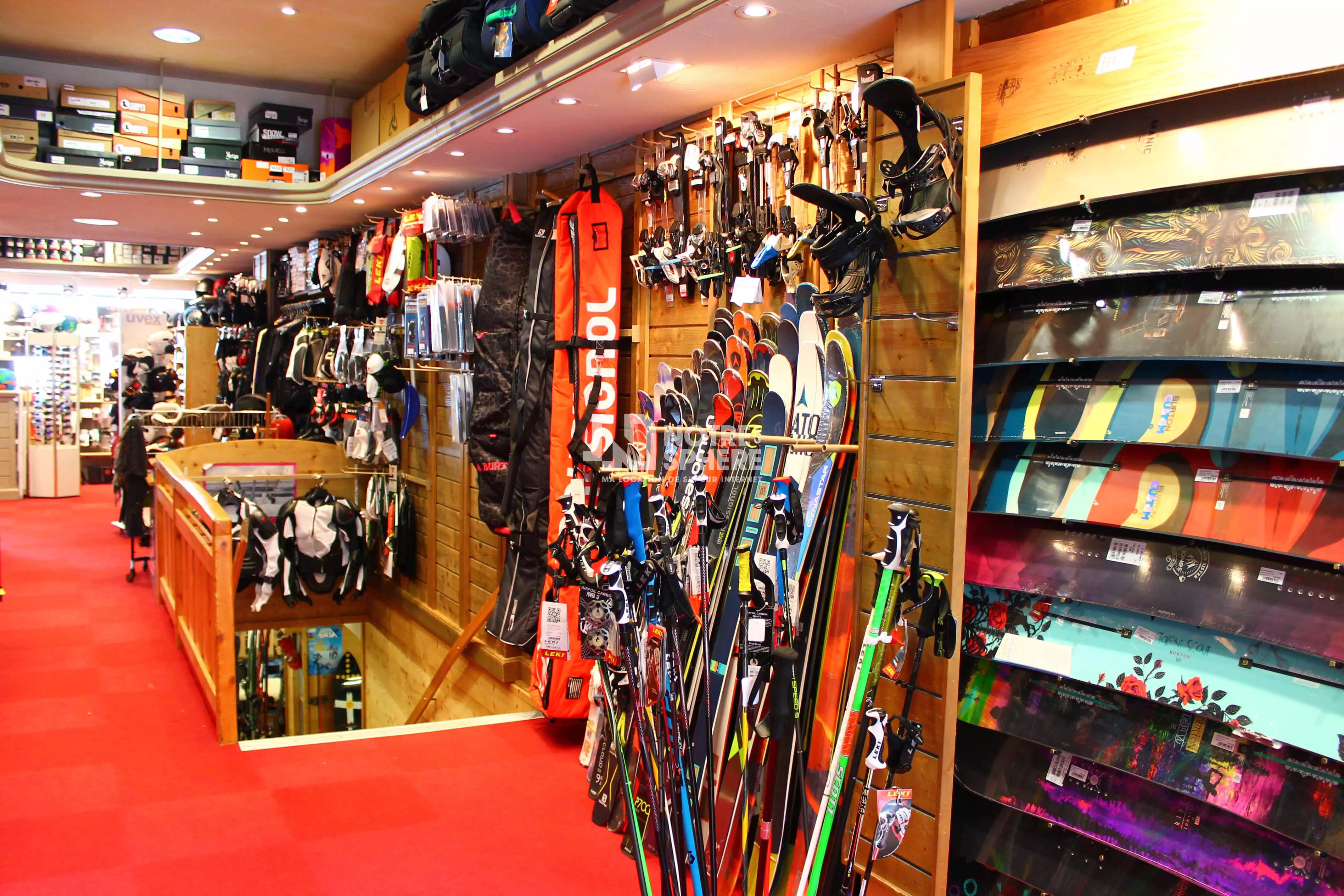 Zenith Ski Shop in France, Europe | Snowboarding,Skiing - Rated 0.9
