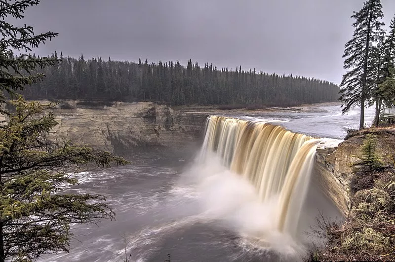 Alexandra Falls in Canada, North America | Waterfalls - Rated 0.9