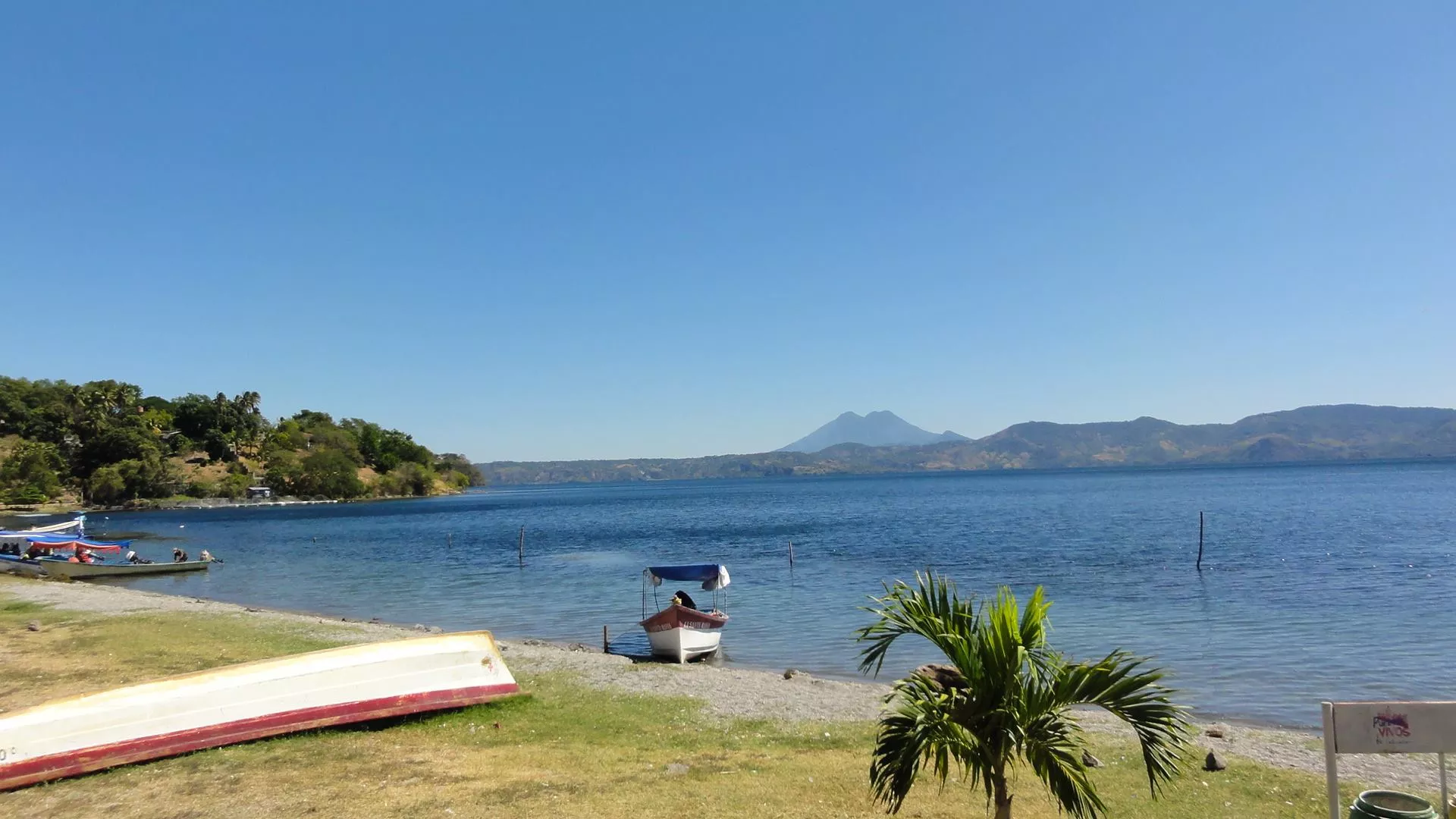 Lake Suchitlan in El Salvador, North America | Lakes - Rated 0.8