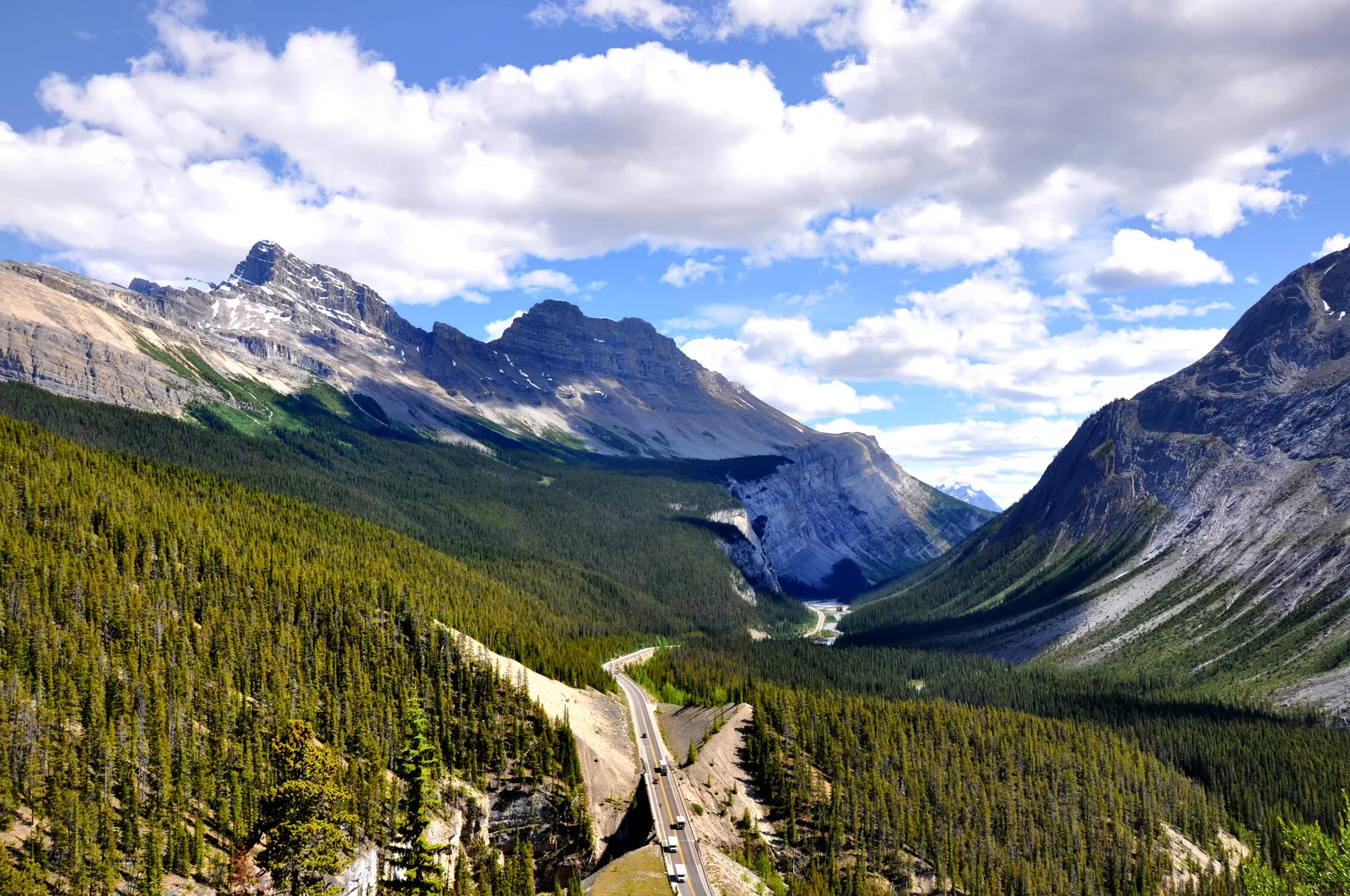 Icefields Parkway in Canada, North America | Glaciers - Rated 4.2