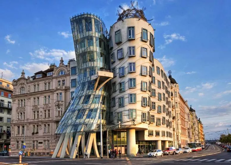 Dancing House in Czech Republic, Europe | Architecture - Rated 4