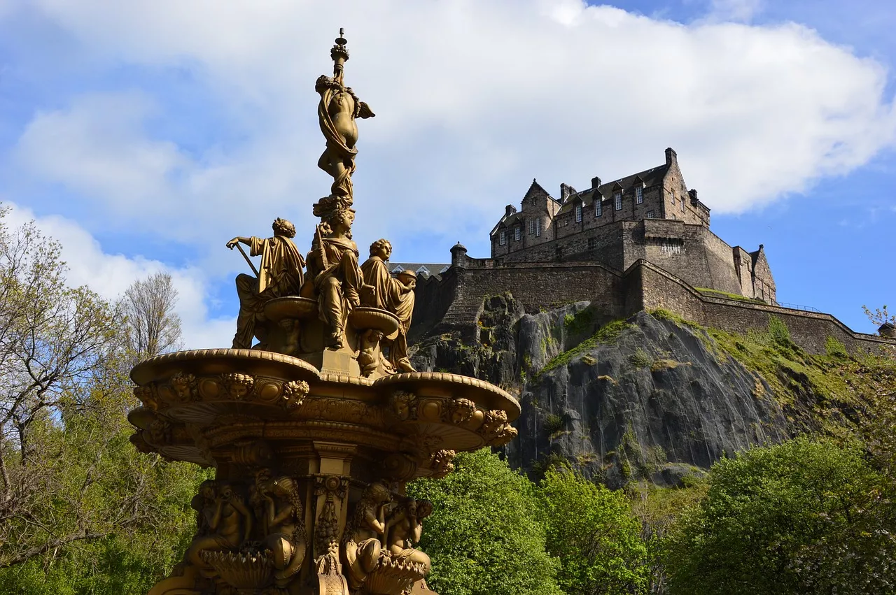 Edinburgh Castle in United Kingdom, Europe | Castles - Rated 6.5