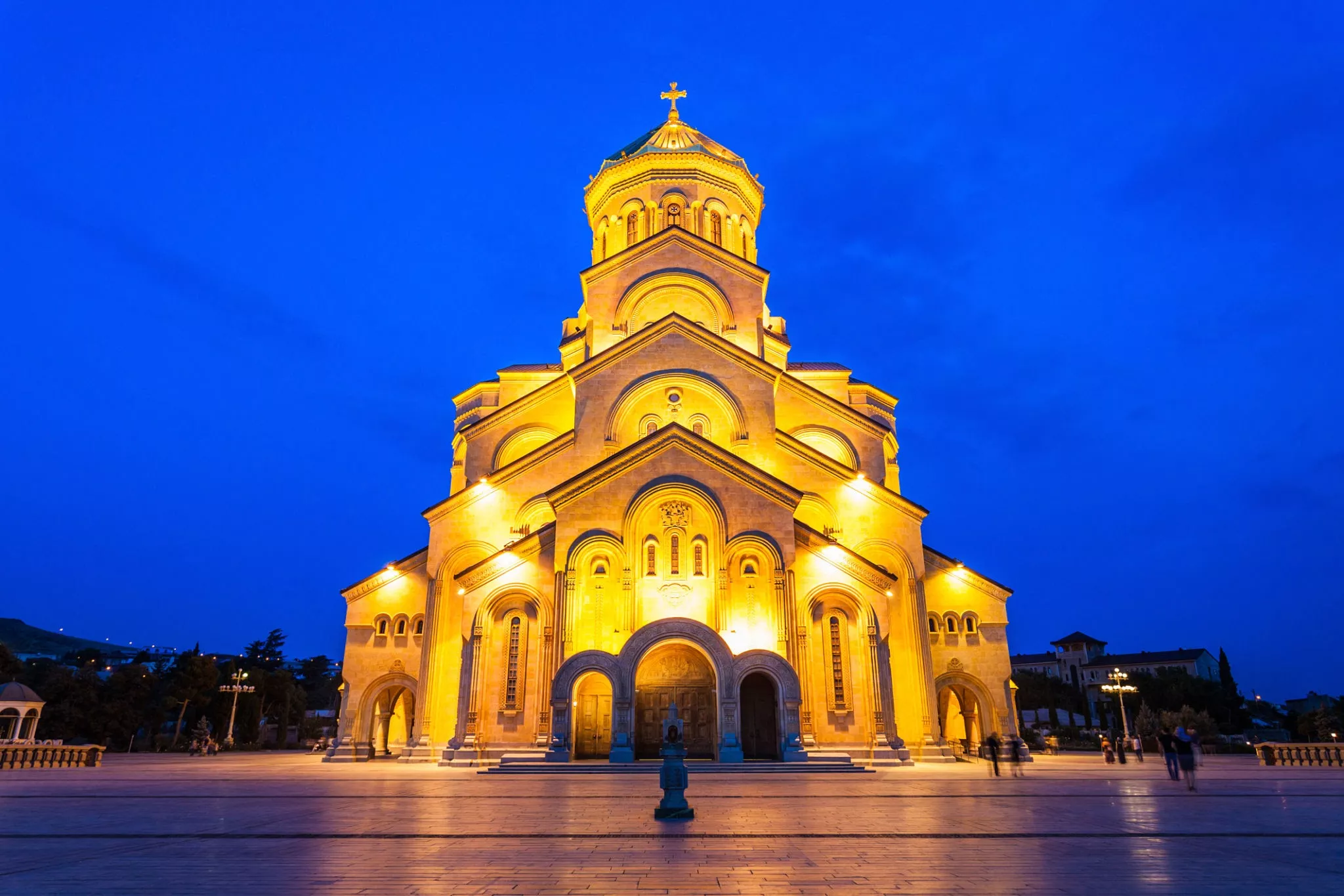 Holy Trinity Cathedral in Georgia, Europe | Architecture - Rated 4