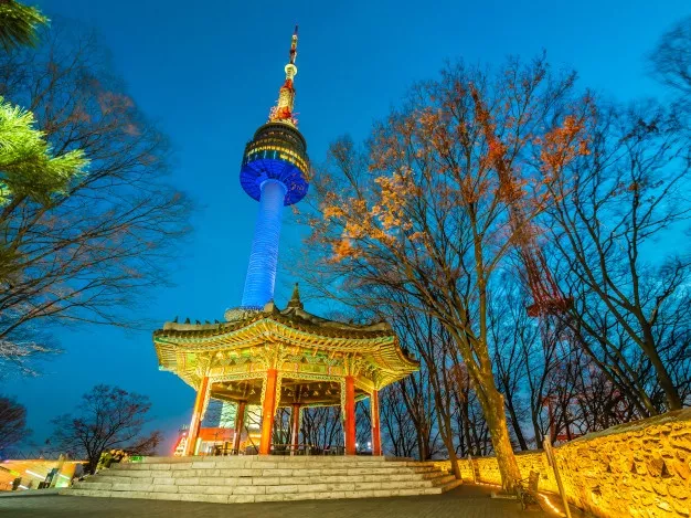 Seoul Tower in South Korea, East Asia | Observation Decks,Restaurants - Rated 7.7