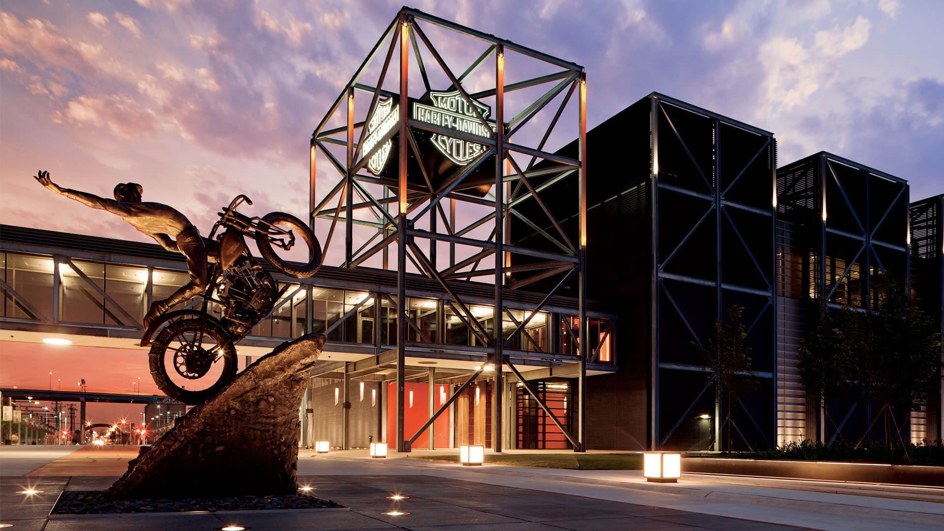 Harley-Davidson Museum in USA, North America | Museums - Rated 4