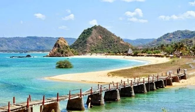 Pantai Seger Kuta Lombok in Indonesia, Central Asia | Beaches - Rated 3.7