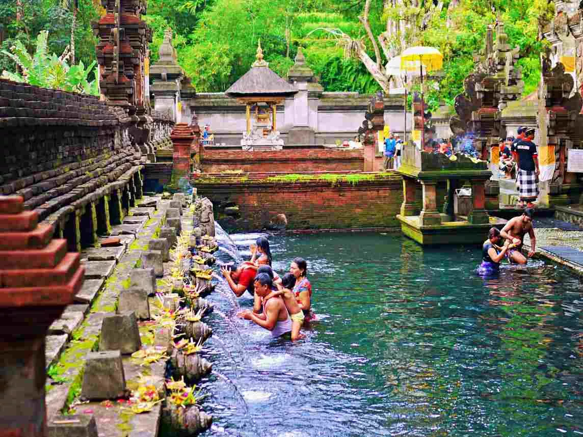 Tirta Empul Temple in Indonesia, Central Asia | Architecture - Rated 4
