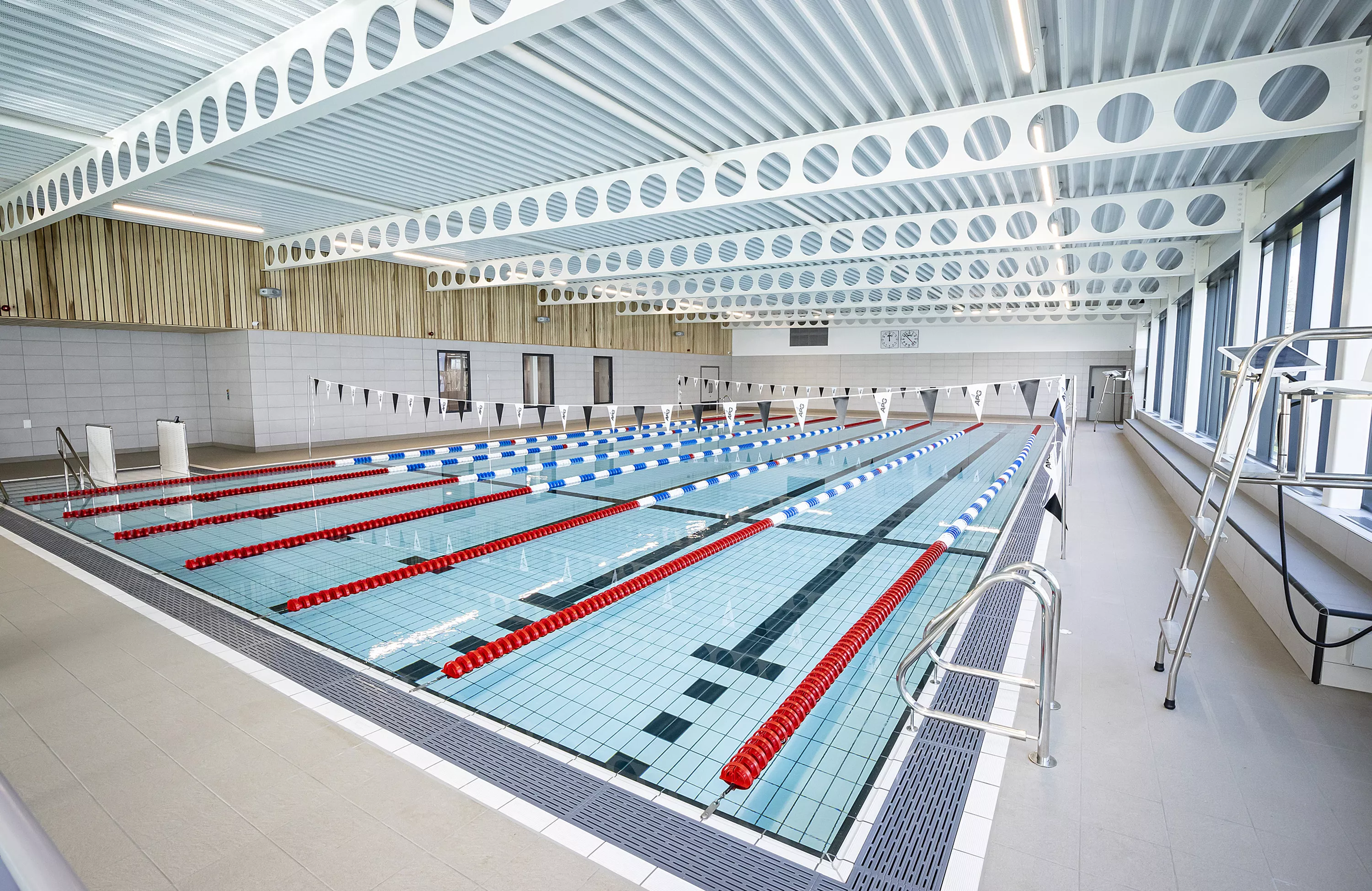 St Crispin's Leisure Centre in United Kingdom, Europe | Swimming,Squash - Rated 2.1