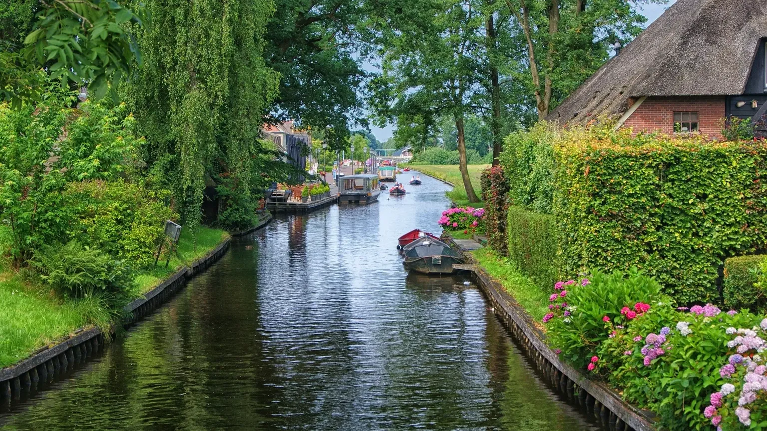 Giethoorn | Overijssel Region, Netherlands - Rated 3.1